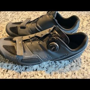 MTB shoes w/clips